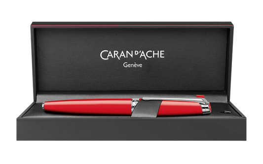 Caran D’Ache Leman Red Fountain Pen M
