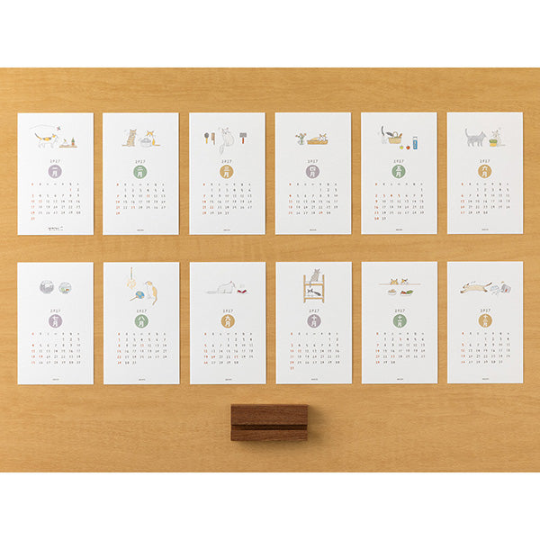 Midori 2027 Stand Calendar Cat