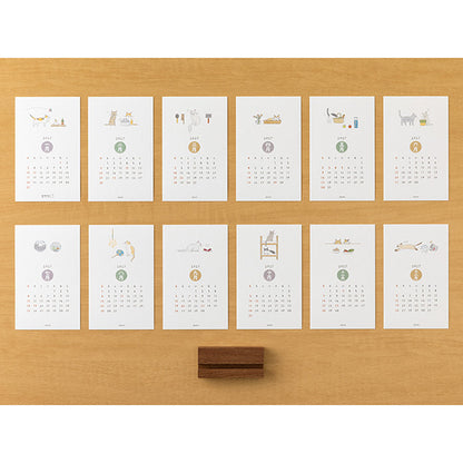 Midori 2027 Stand Calendar Cat
