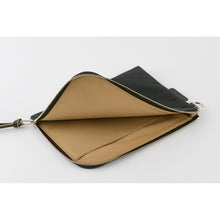 Load image into Gallery viewer, Hobonichi Tragen Flat Pouch A6 Black
