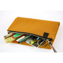 Load image into Gallery viewer, Hobonichi Cover A6 Tragen: Mustard
