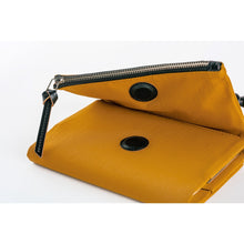 Load image into Gallery viewer, Hobonichi Cover A6 Tragen: Mustard
