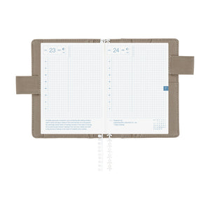 Hobonichi Cover A6 iyo okumi: A Story About Me