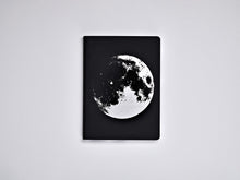 Load image into Gallery viewer, Nuuna Graphic L Moon
